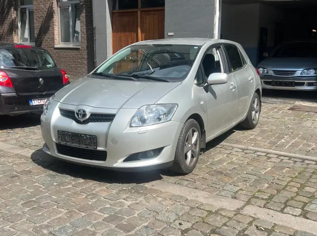*🇮🇹 TOYOTA AURIS  - Vue détaillée 12