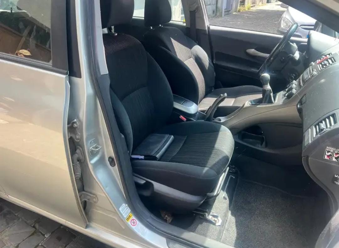 *🇮🇹 TOYOTA AURIS  - Vue détaillée 15