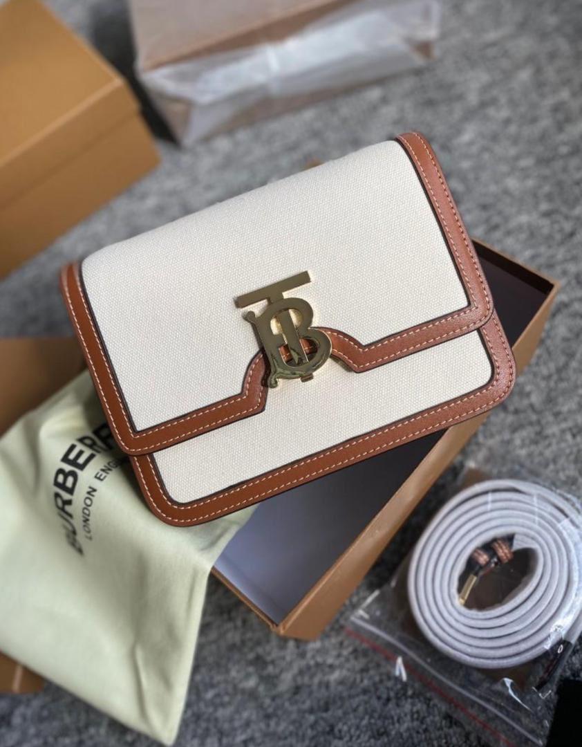 Sac à main 👜 BURBEERY  - Vue détaillée 3