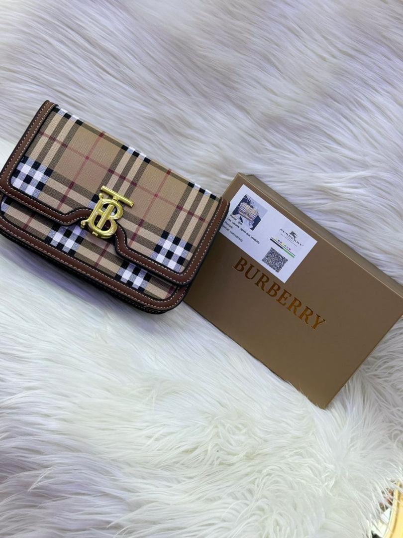 Sac à main 👜 BURBEERY  - Vue détaillée 5