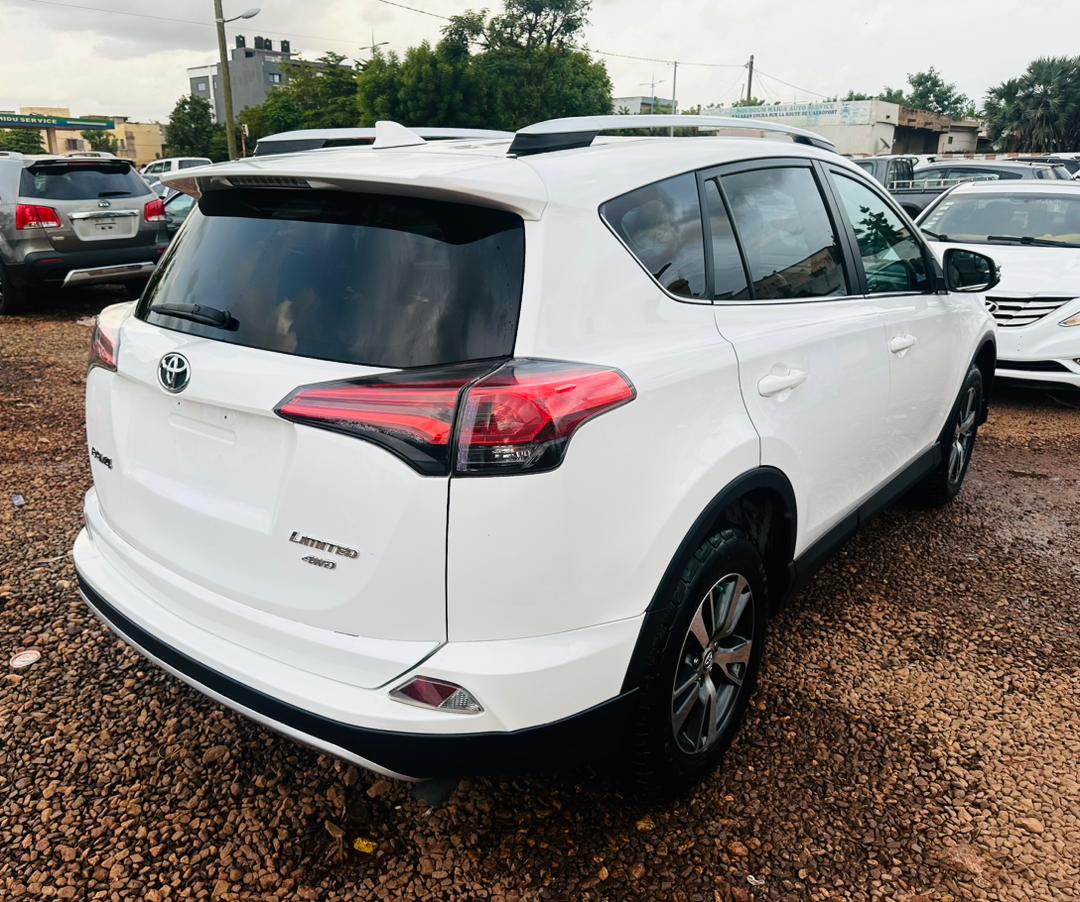 Voiture Toyota Rav4 - Vue détaillée 6