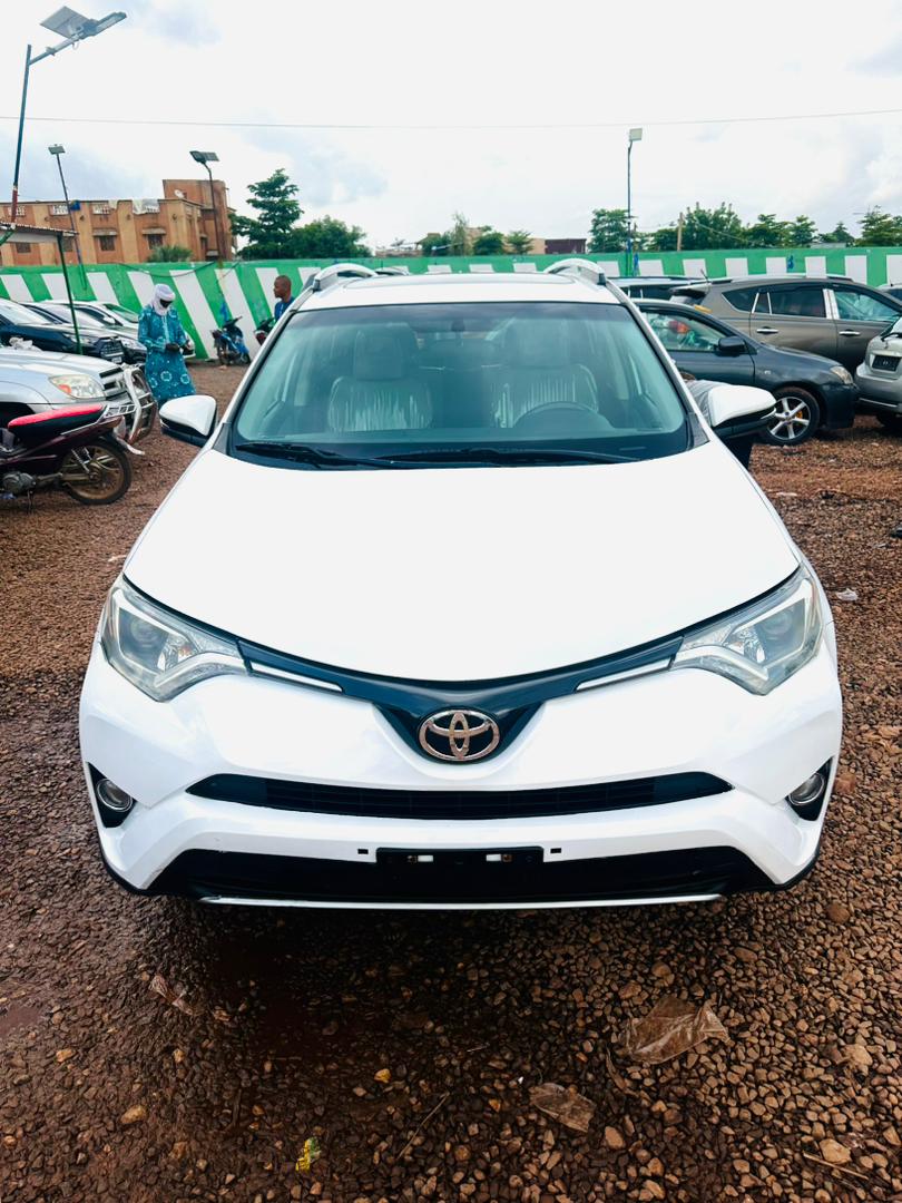 Voiture Toyota Rav4 - Vue détaillée 11