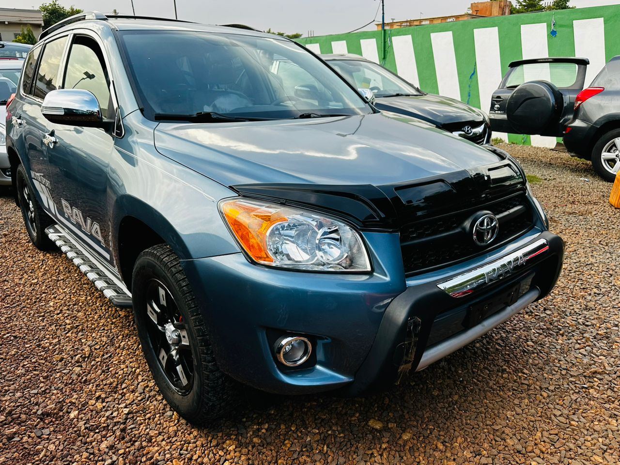Toyota Rav4 2010 - Vue détaillée 1