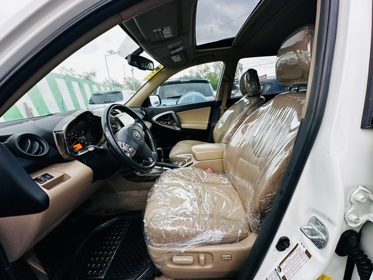 Toyota Rav4 limited 2010 - Vue détaillée 9