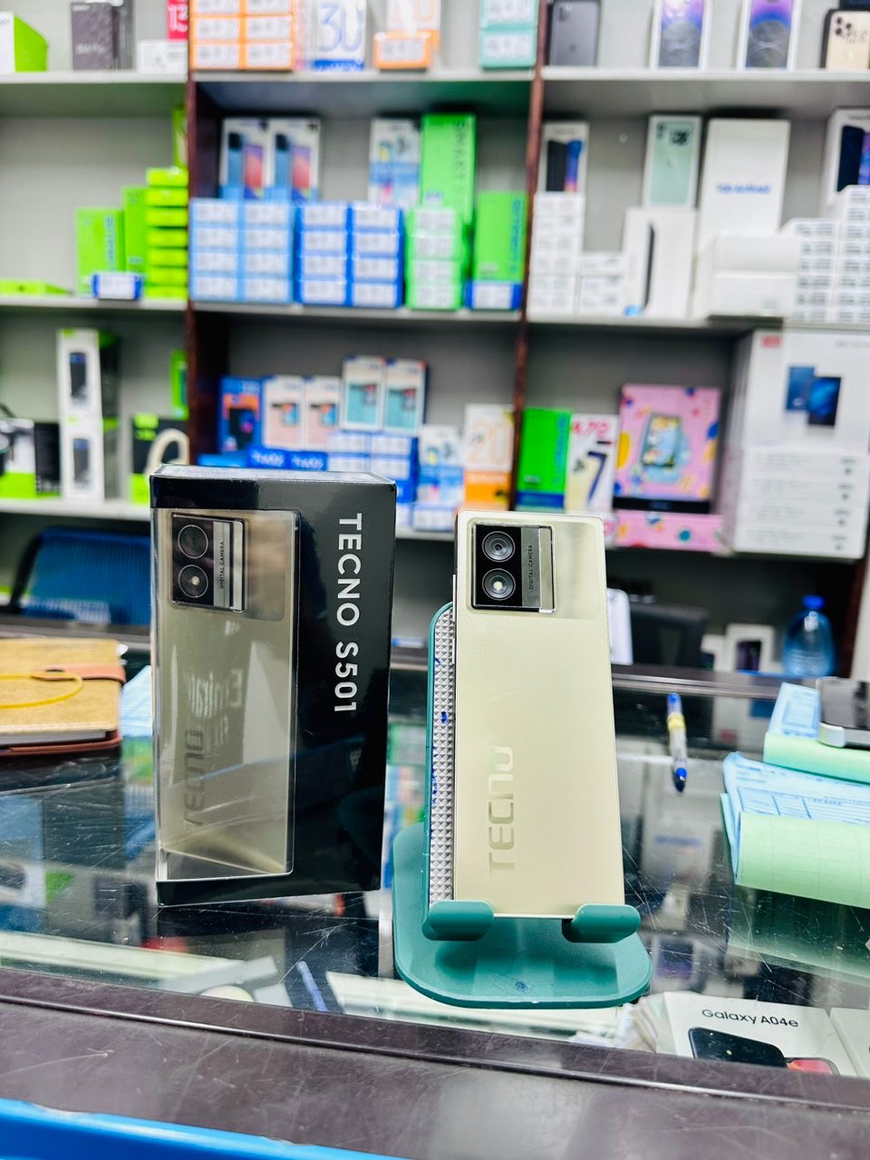 Samsung A06 - Vue détaillée 1