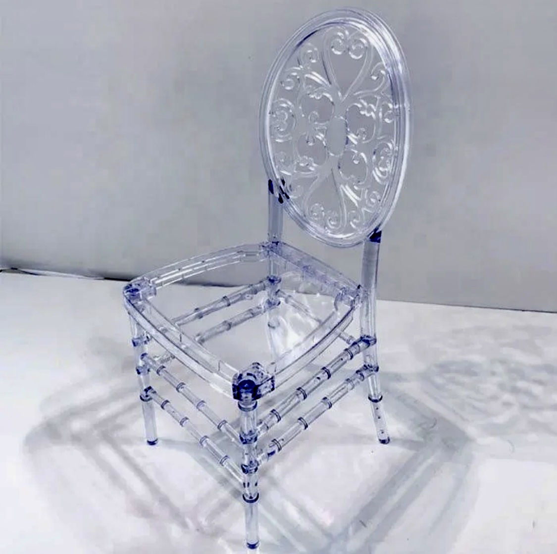 Chaise transparente  - Vue détaillée 1