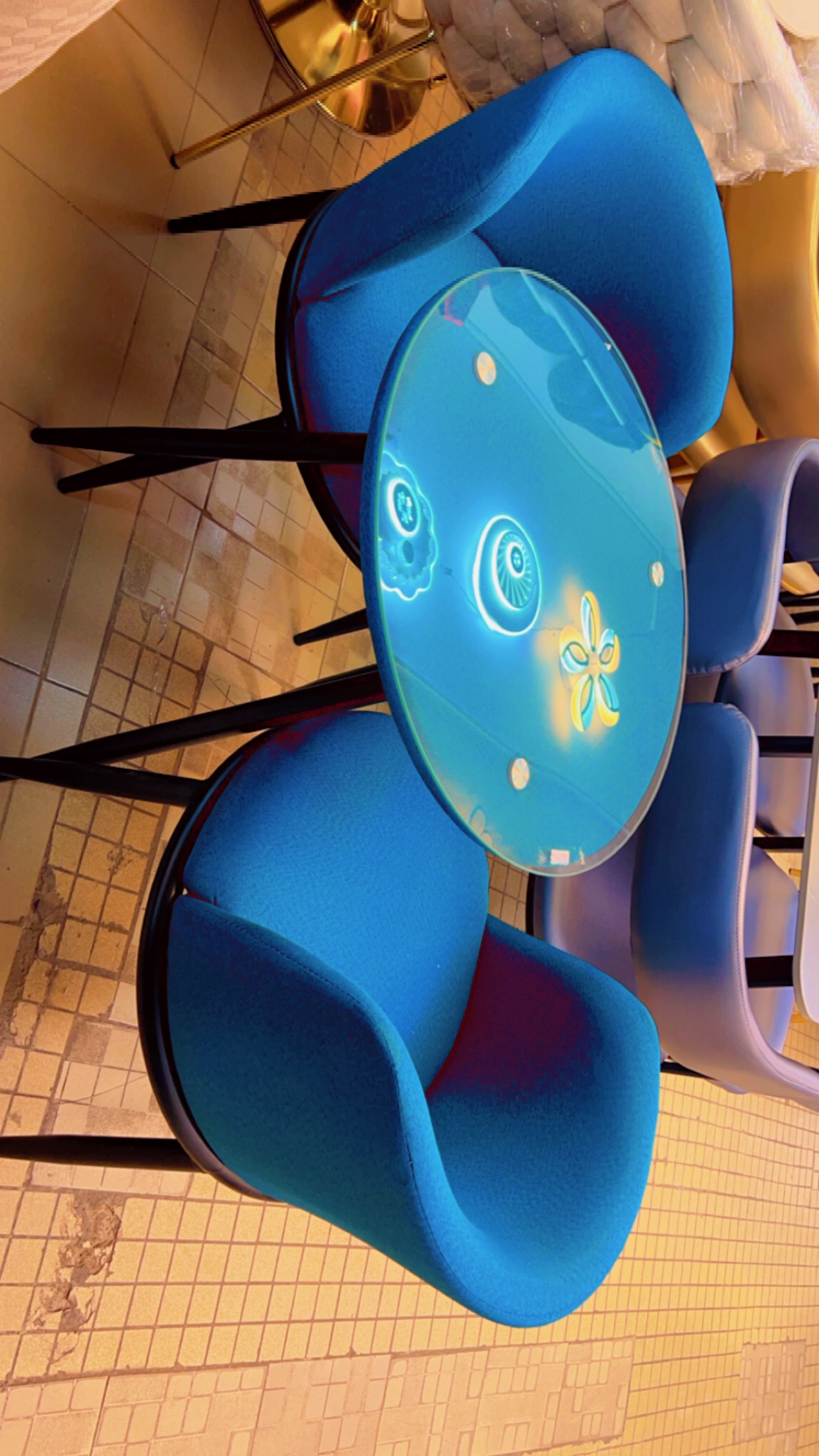 Table avec chaise complète  - Vue détaillée 2