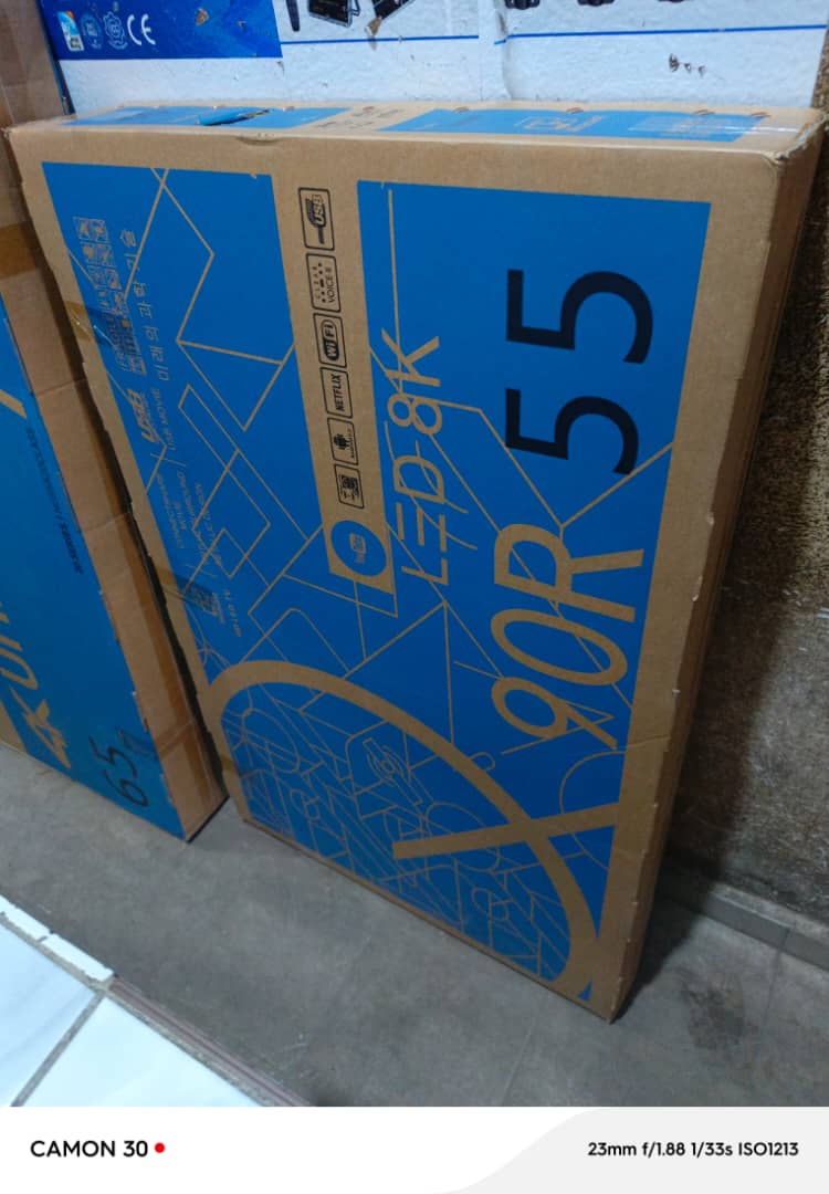 TELE SAMSUNG SMART ET ANDROID 55 POUCES - Vue détaillée 1