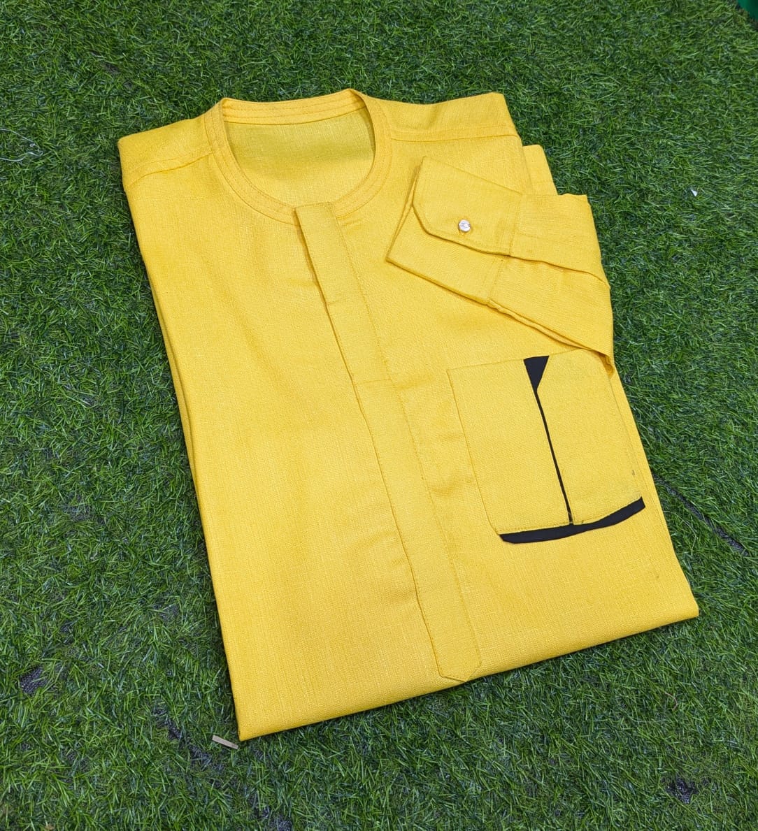 le Complet Original Nigérien - Haute Qualité et Élégance  ✨ Marque de Haute Qualité : Nos complets sont soigneusement cousus pour garantir une finition impeccable et une durabilité exceptionnelle.  👗 Tailles Standard : Disponibles en tailles standard pour - Vue détaillée 3