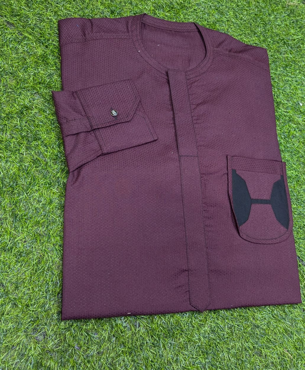 💎💎💫le Complet Original Nigérien - Haute Qualité et Élégance  ✨ Marque de Haute Qualité : Nos complets sont soigneusement cousus pour garantir une finition impeccable et une durabilité exceptionnelle.  👗 Tailles Standard : Disponibles en tailles standard p - Vue détaillée 1