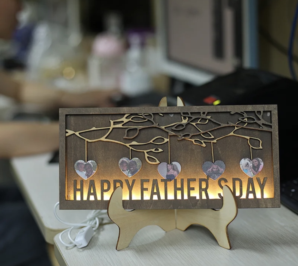 Cadre photo en bois personnalisé  - Vue détaillée 1