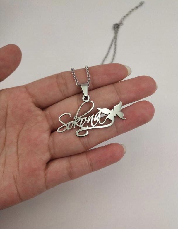 Collier personnalisé avec papillons  - Vue détaillée 2