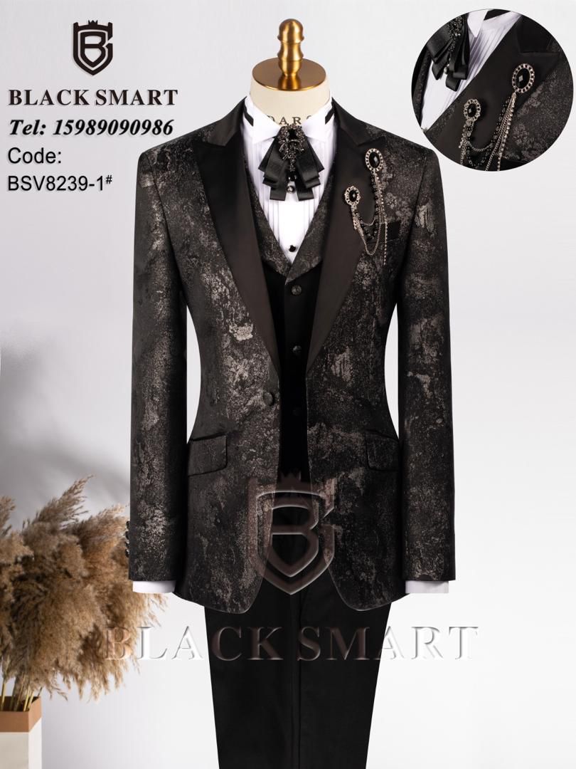 Costume  - Vue détaillée 8