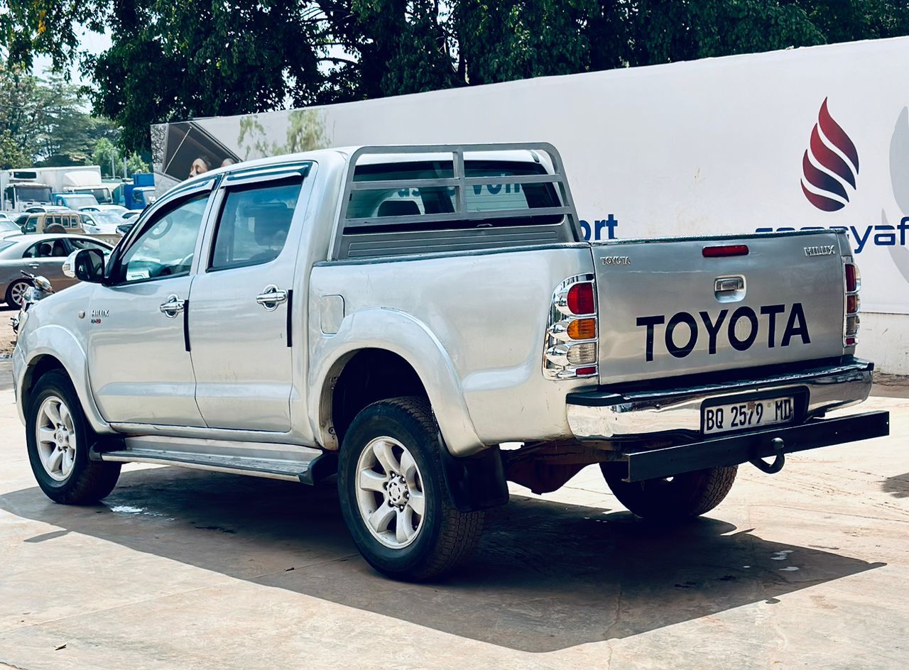 TOYOTA HILUX  - Vue détaillée 1