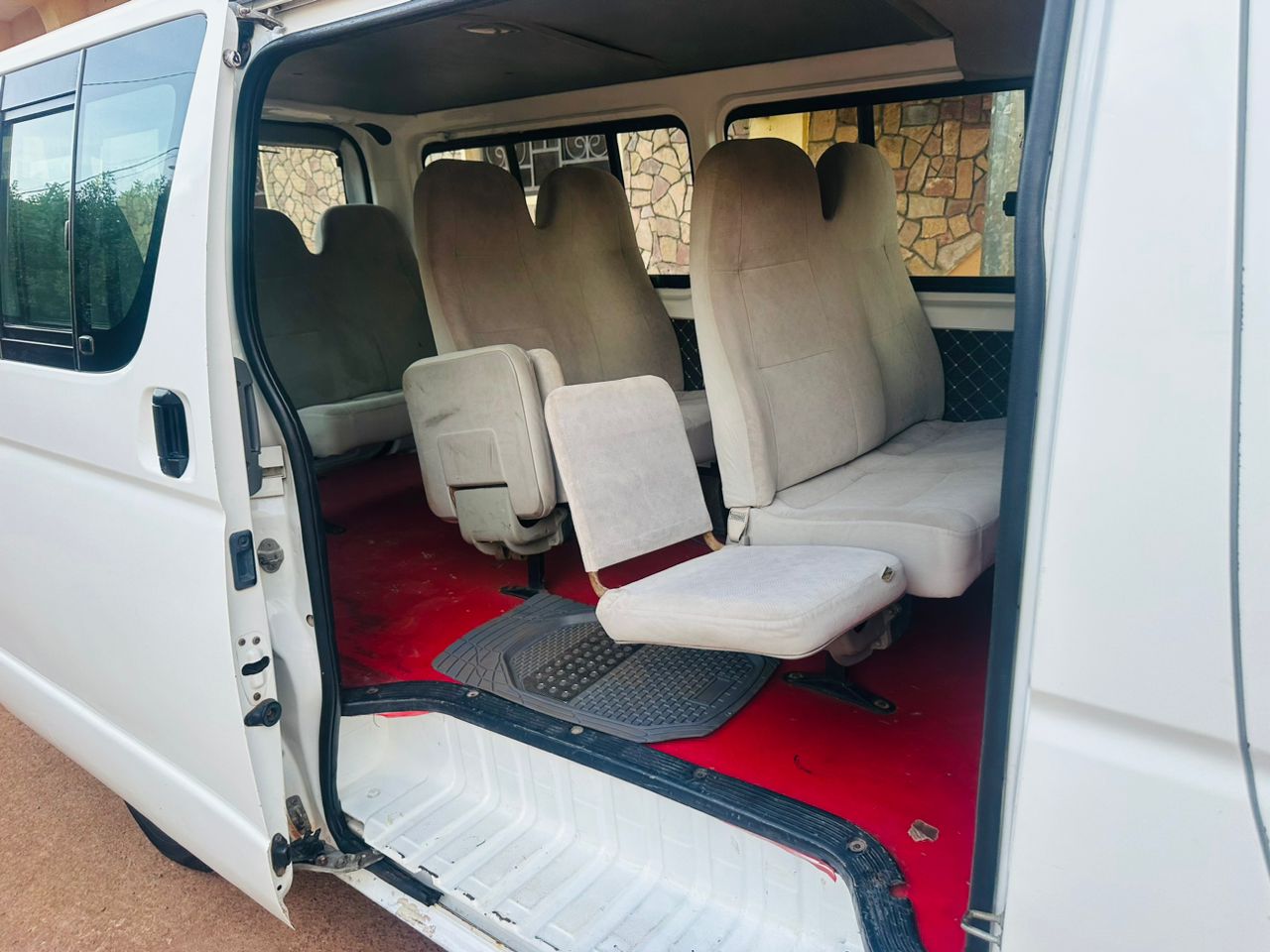 TOYOTA HIACE - Vue détaillée 2