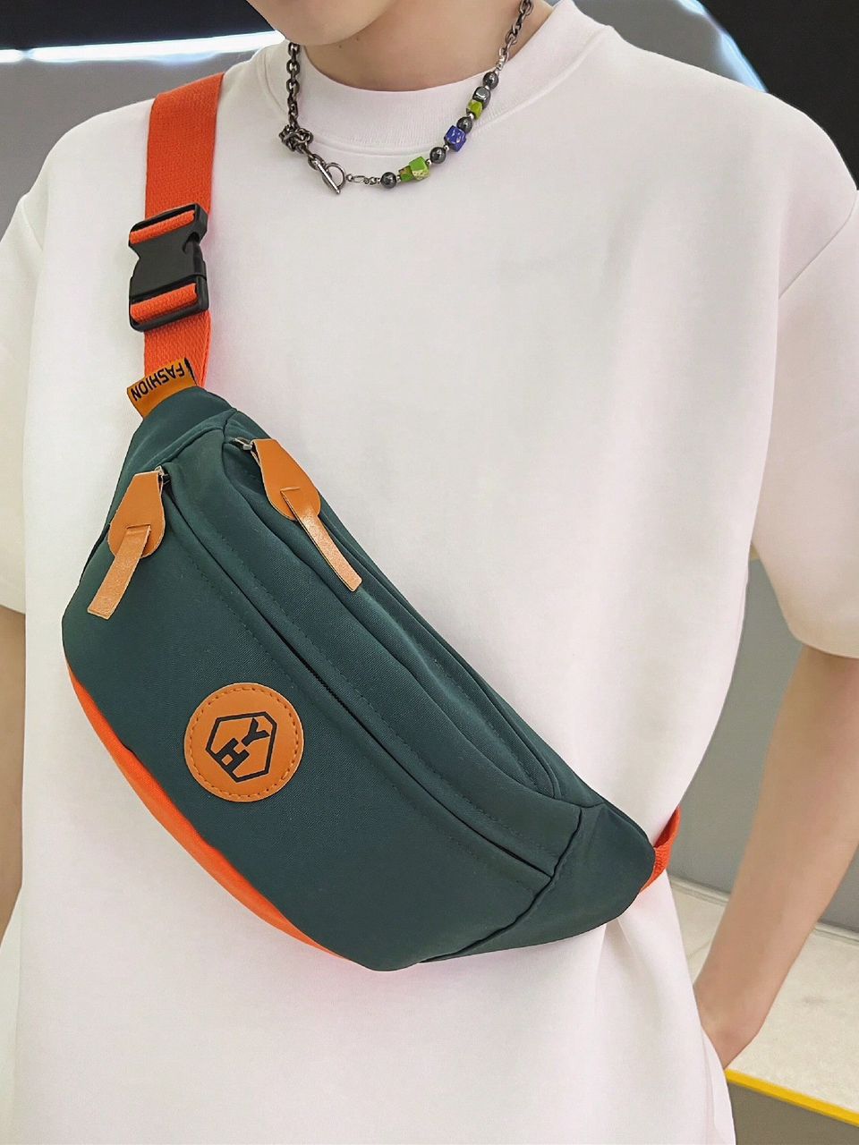 Box  hommes et sacroche  - Vue détaillée 6