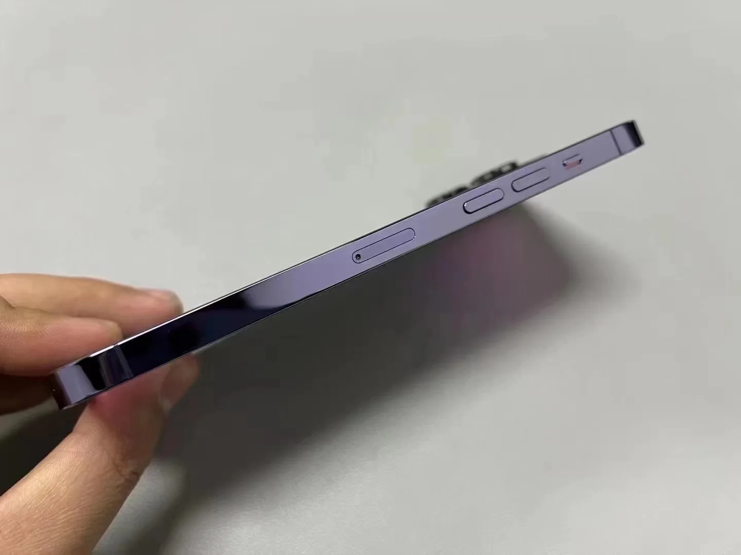 iPhone 14pro - Vue détaillée 1