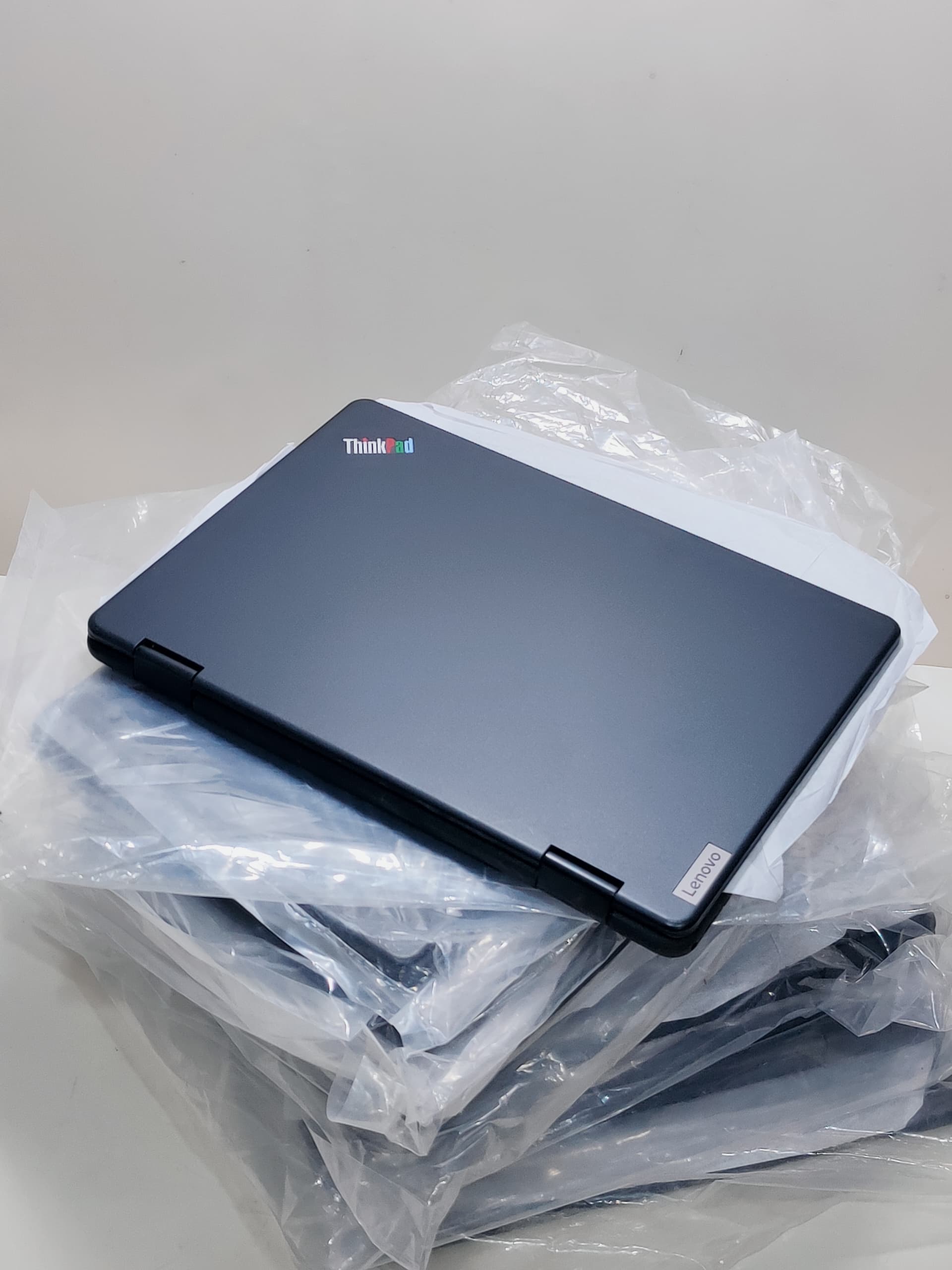 Lenovo ThinkPad 11e Yoga Gen 6 - Vue détaillée 6