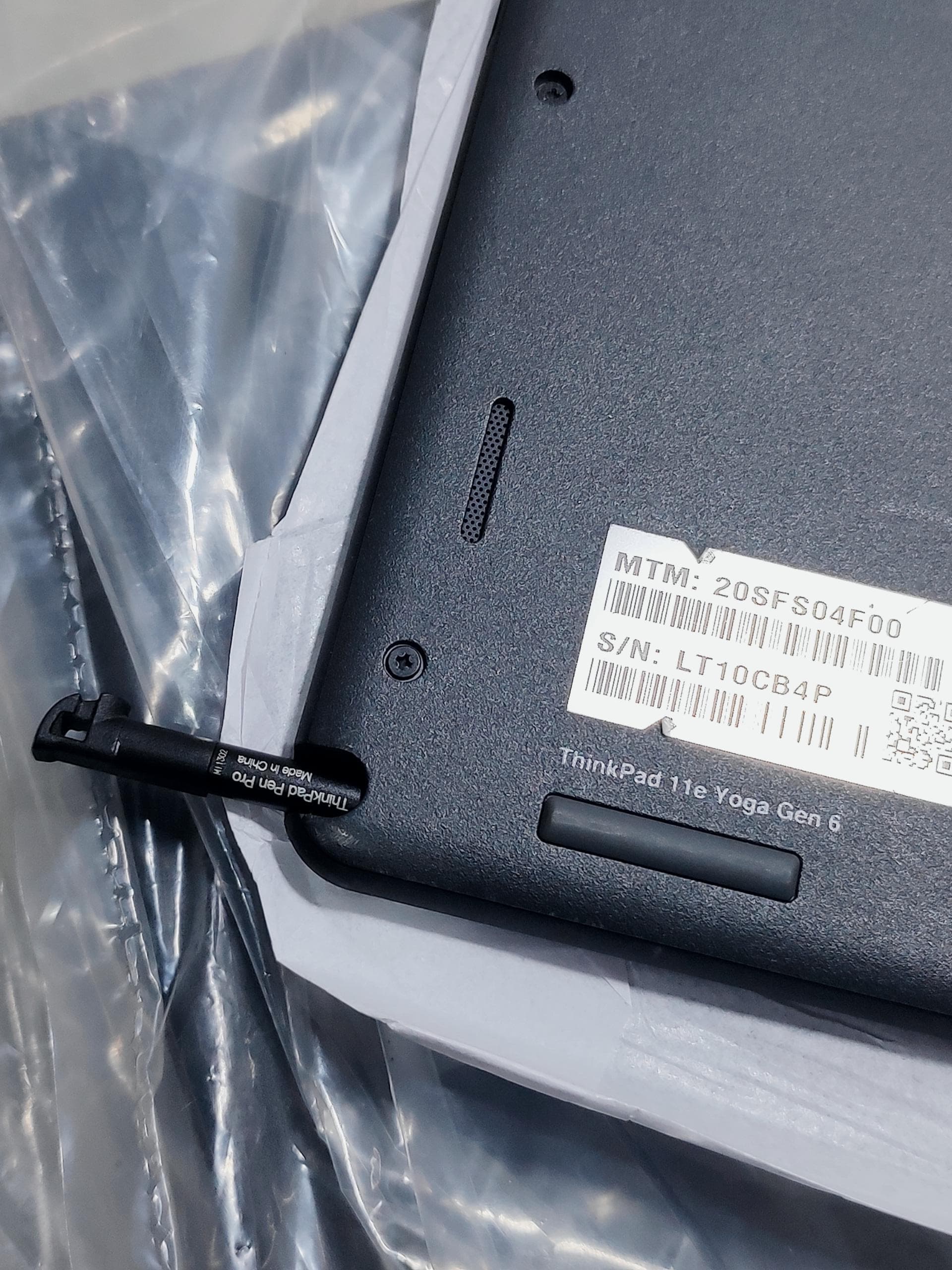 Lenovo ThinkPad 11e Yoga Gen 6 - Vue détaillée 7