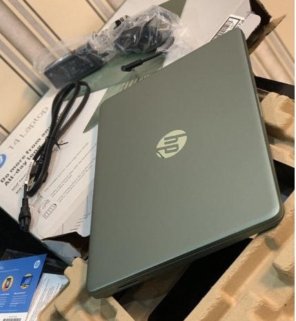 Ordinateur portable  - Vue détaillée 2