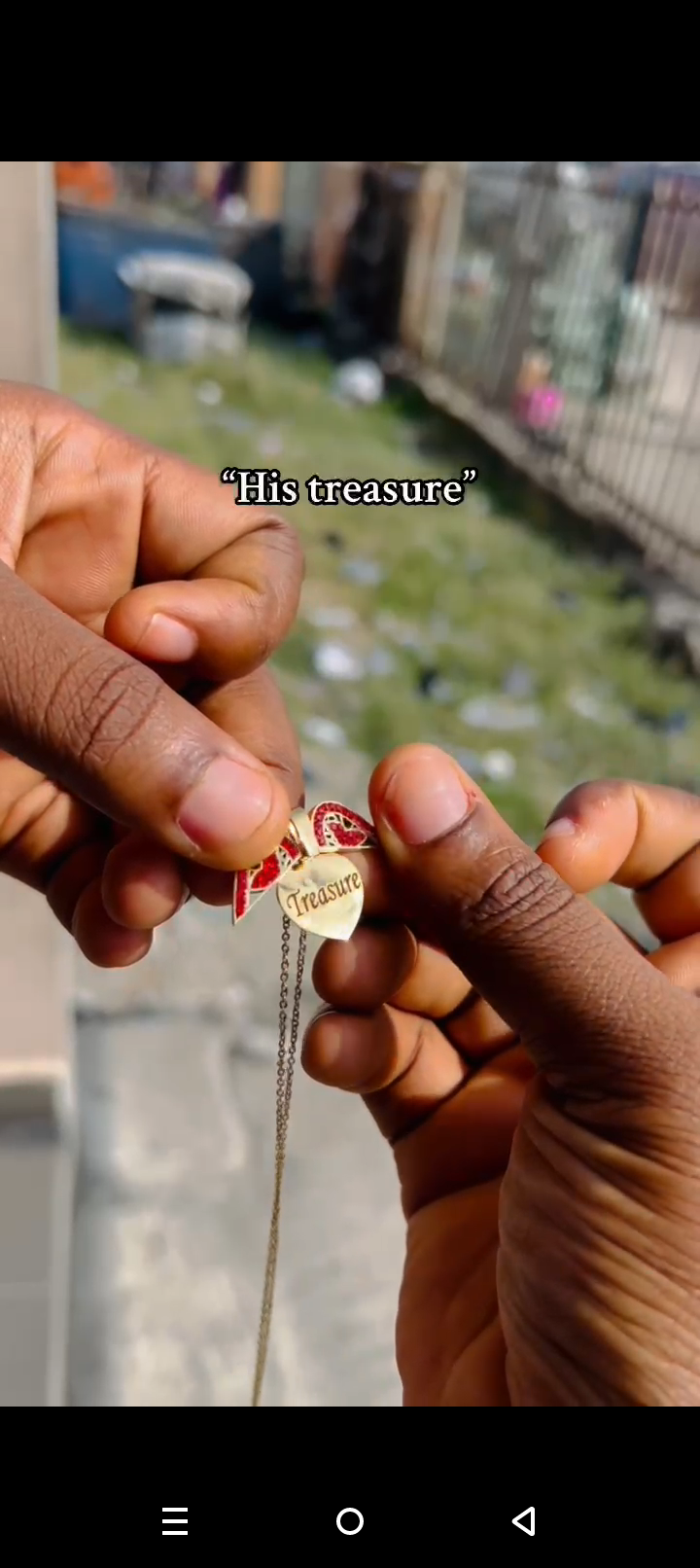 Médaillon  - Vue détaillée 1