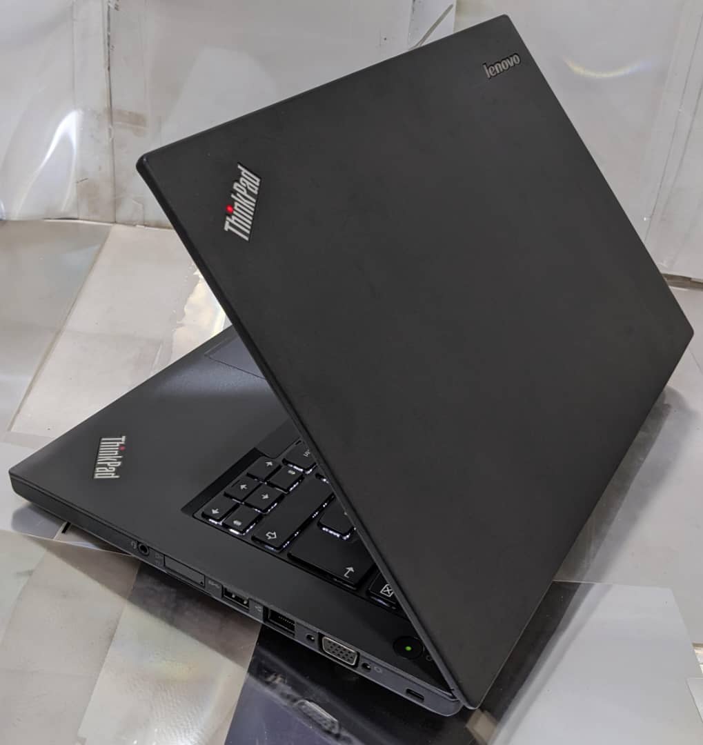 Ordinateur  - Vue détaillée 1