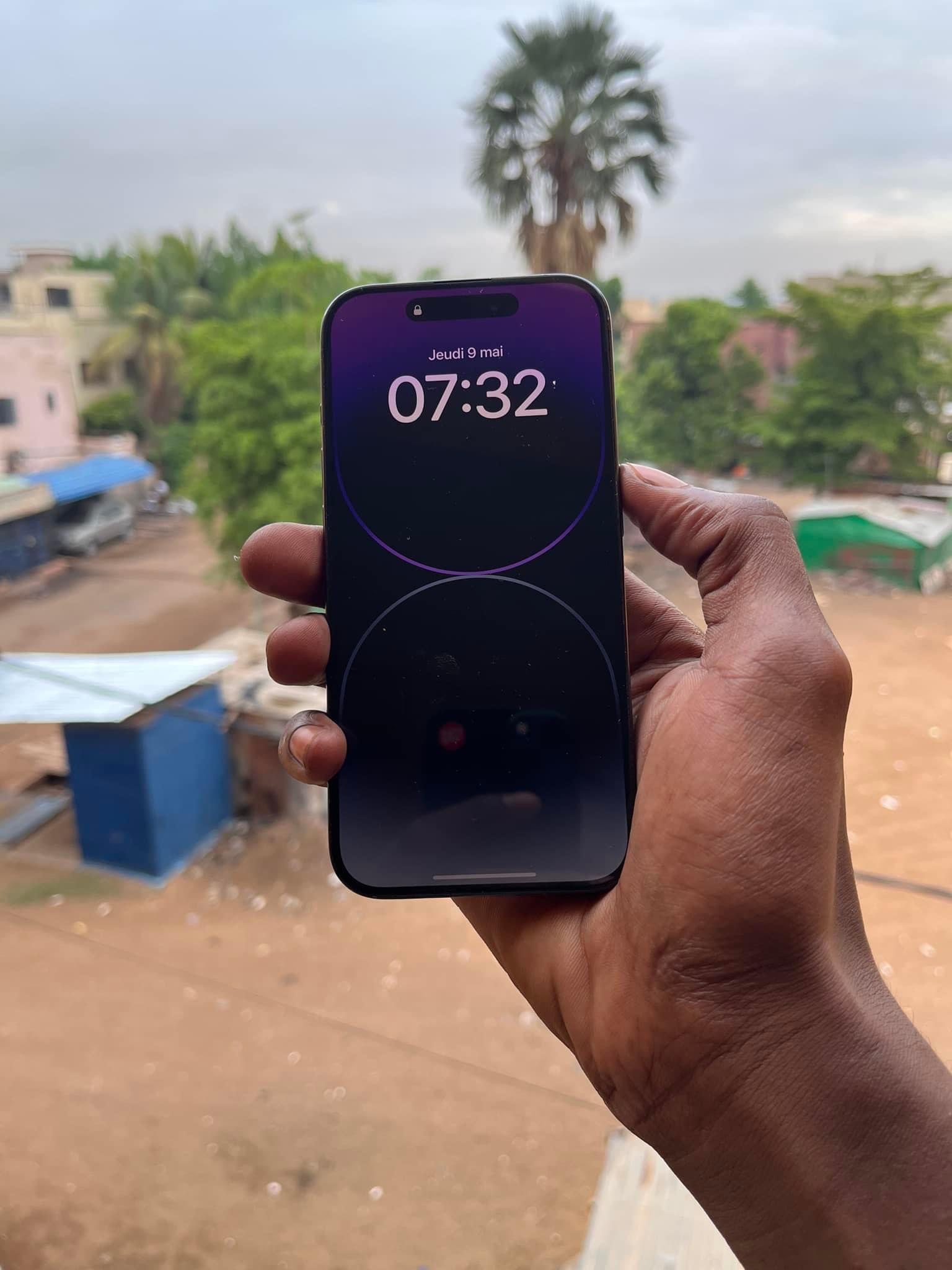 iPhone  - Vue détaillée 3