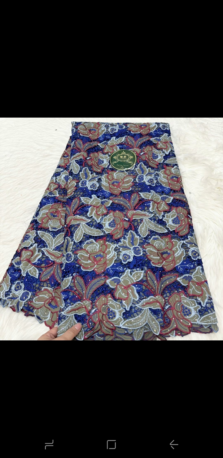 Broderie  - Vue détaillée 1