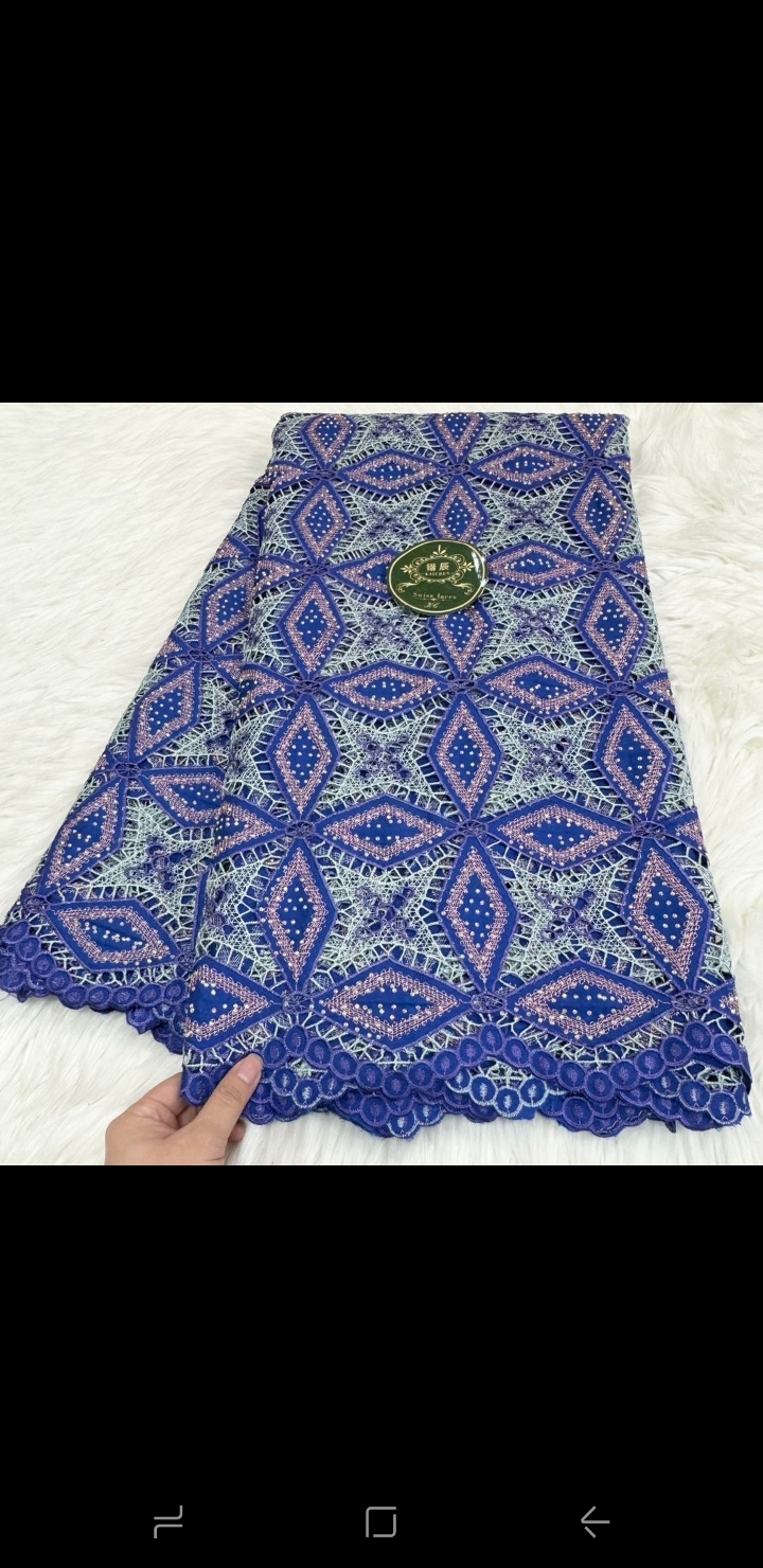 Broderie  - Vue détaillée 12