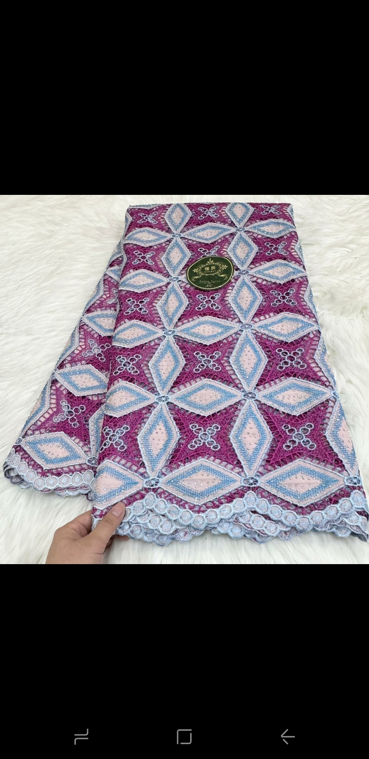 Broderie  - Vue détaillée 15