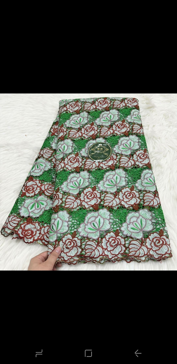 Broderie  - Vue détaillée 20