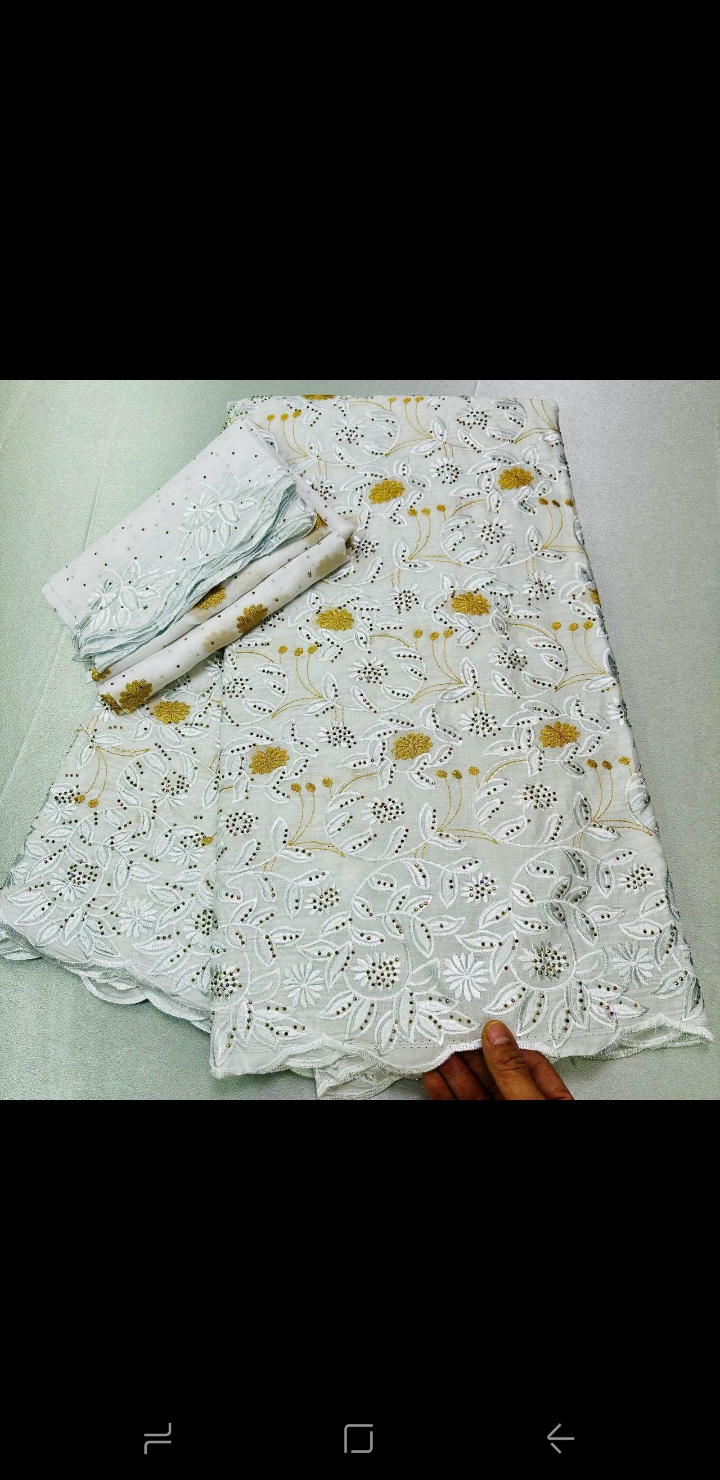 Broderie  - Vue détaillée 7