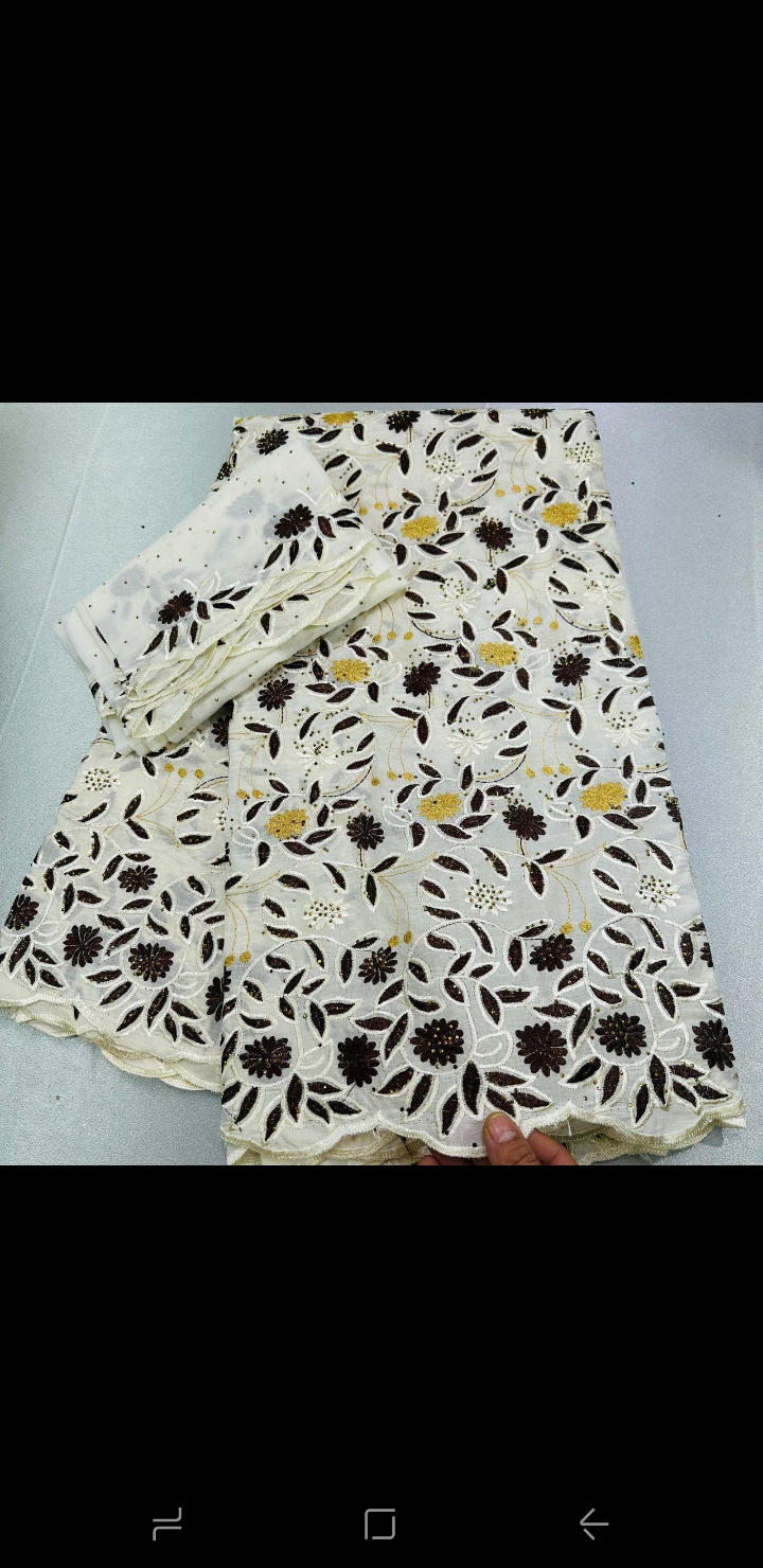 Broderie  - Vue détaillée 8