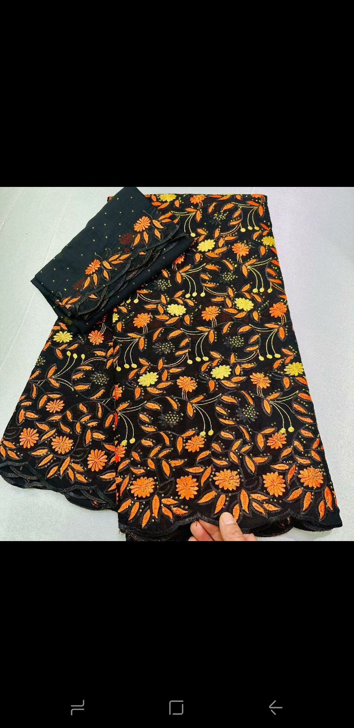 Broderie  - Vue détaillée 12