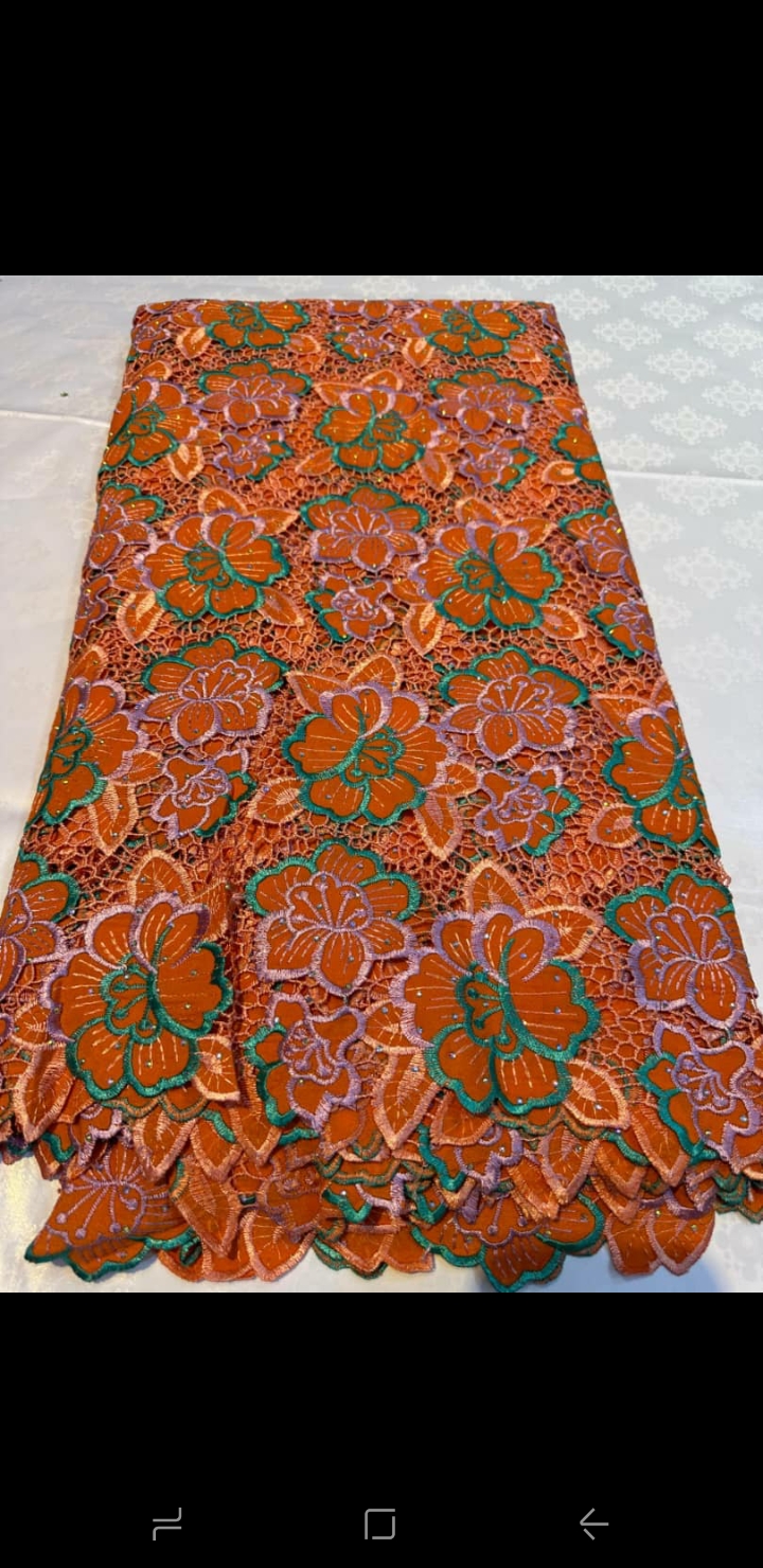 Broderie  - Vue détaillée 24