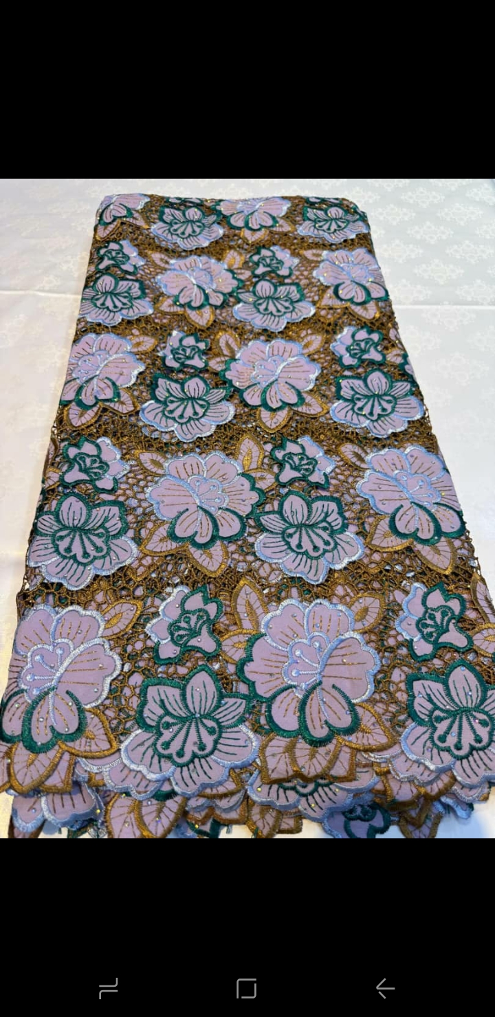 Broderie  - Vue détaillée 25