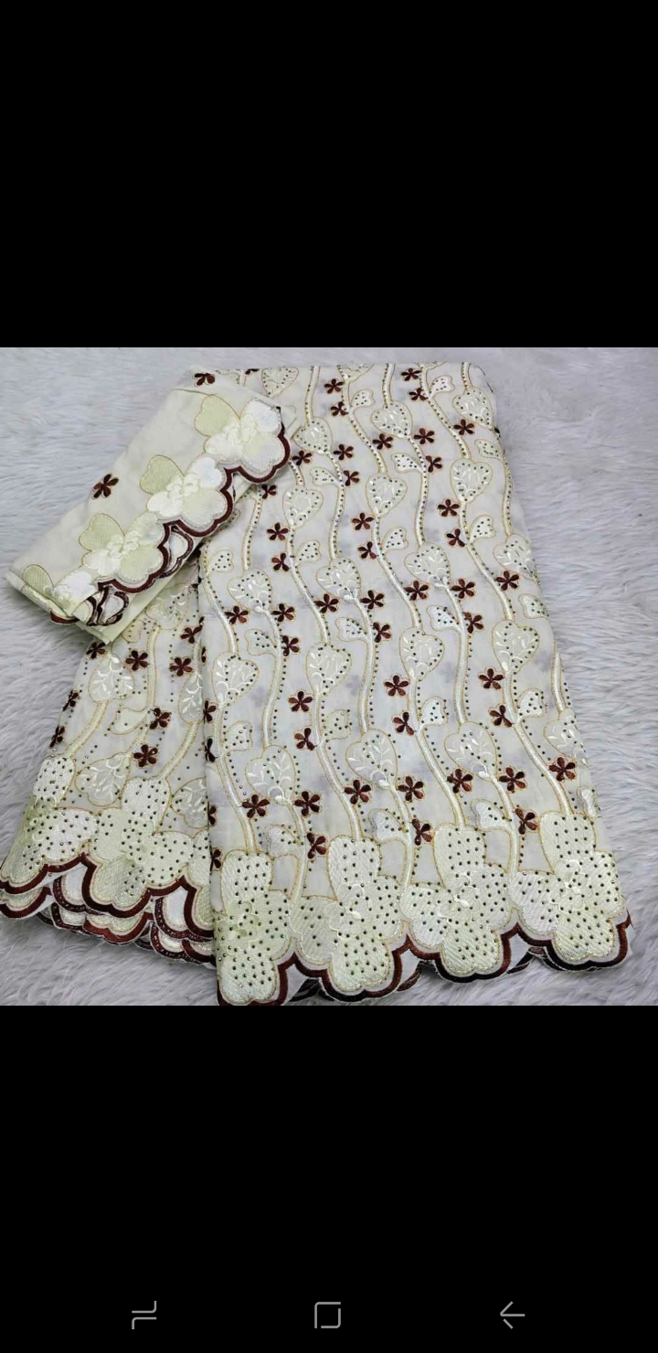 Broderie  - Vue détaillée 31