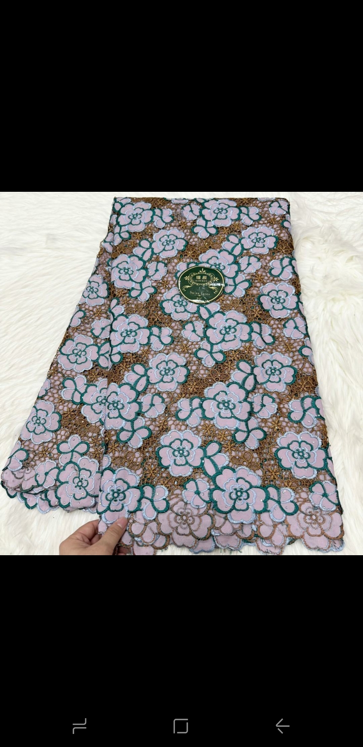 Broderie  - Vue détaillée 35