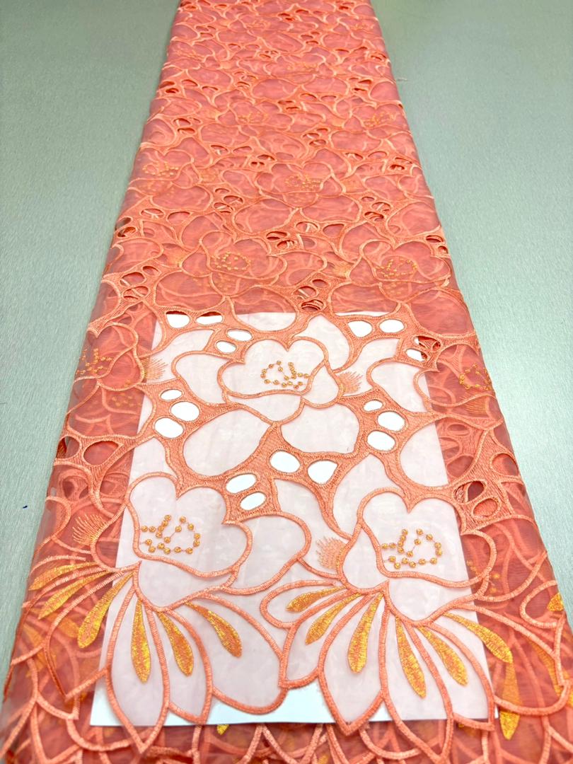 Dentelle brodée guipure  - Vue détaillée 1