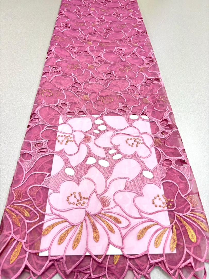 Dentelle brodée guipure  - Vue détaillée 2