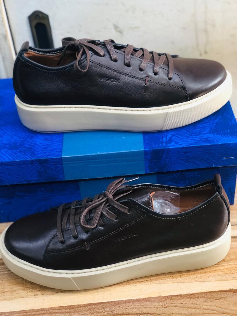 Adidas et mocassins  - Vue détaillée 6