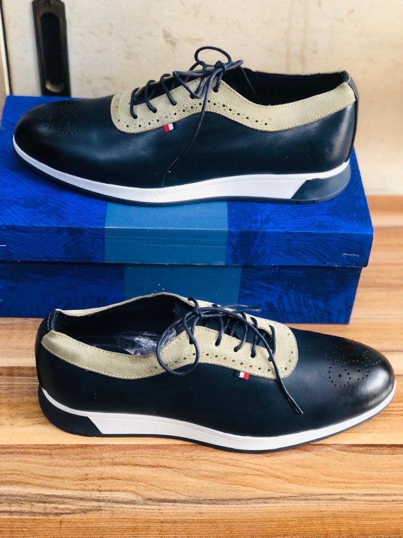 Adidas et mocassins  - Vue détaillée 14