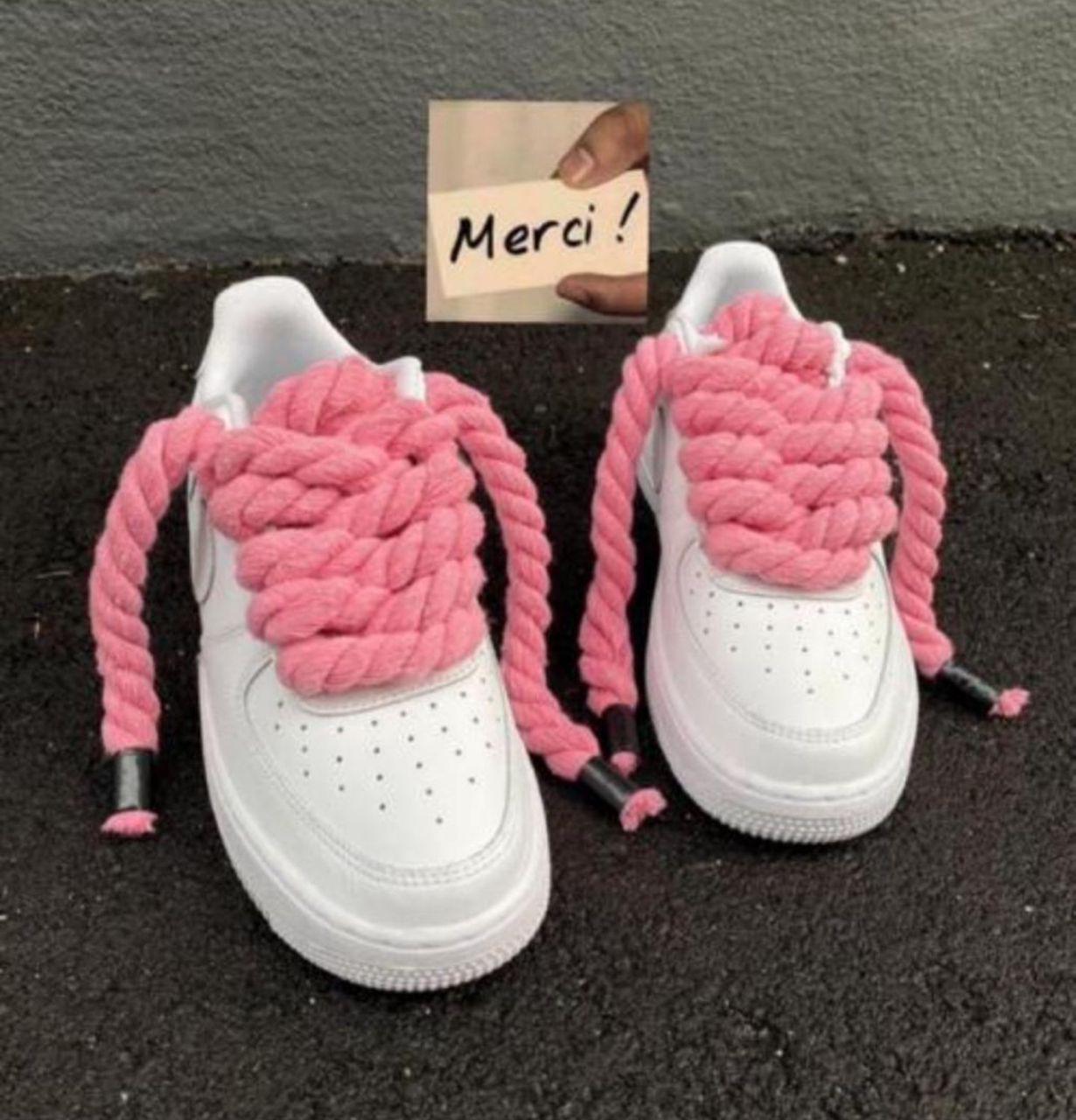 NIKE - Vue détaillée 1