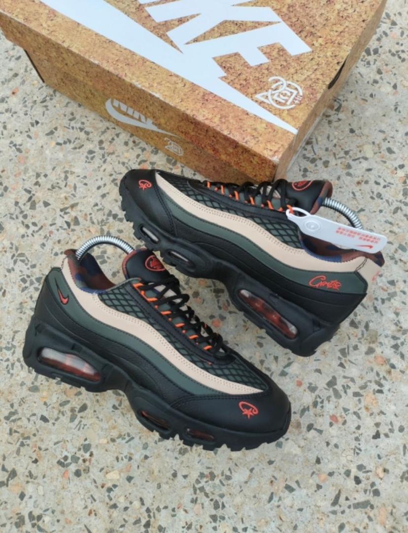 Sneakers - Vue détaillée 2