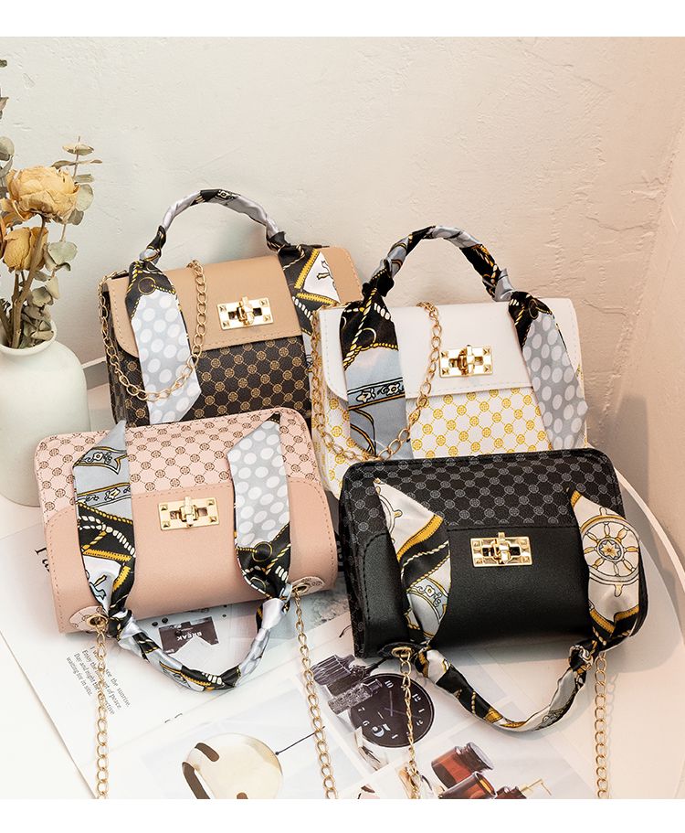 Saquer de marque - Vue détaillée 3