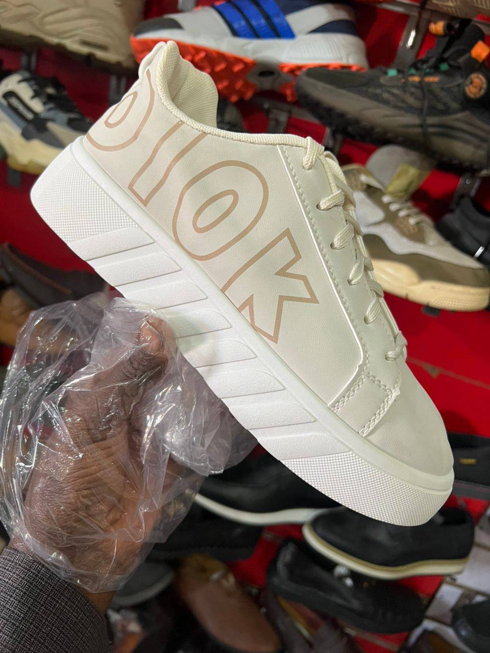 Baskets - Vue détaillée 2