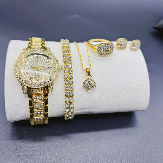 Ensemble de boucle d'oreille et montre - Vue détaillée 1