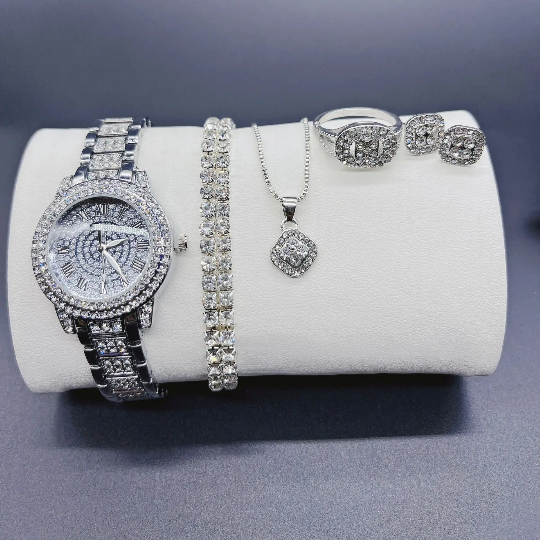 Ensemble de boucle d'oreille et montre - Vue détaillée 3