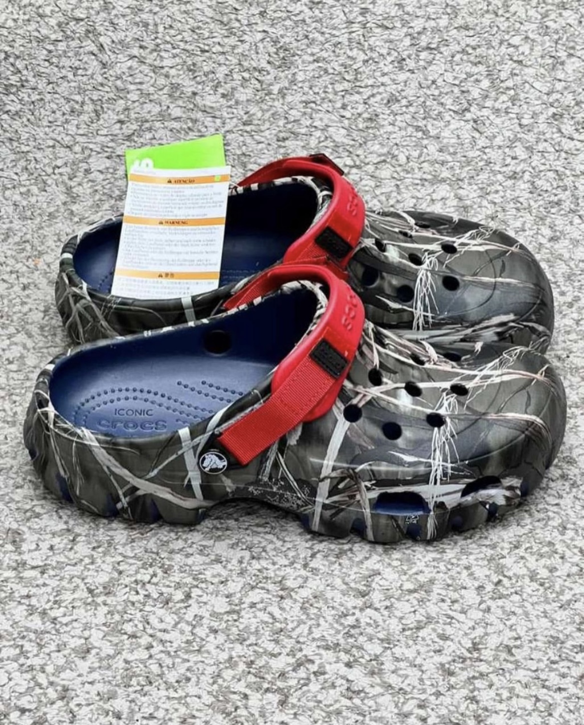 Crocs - Vue détaillée 1