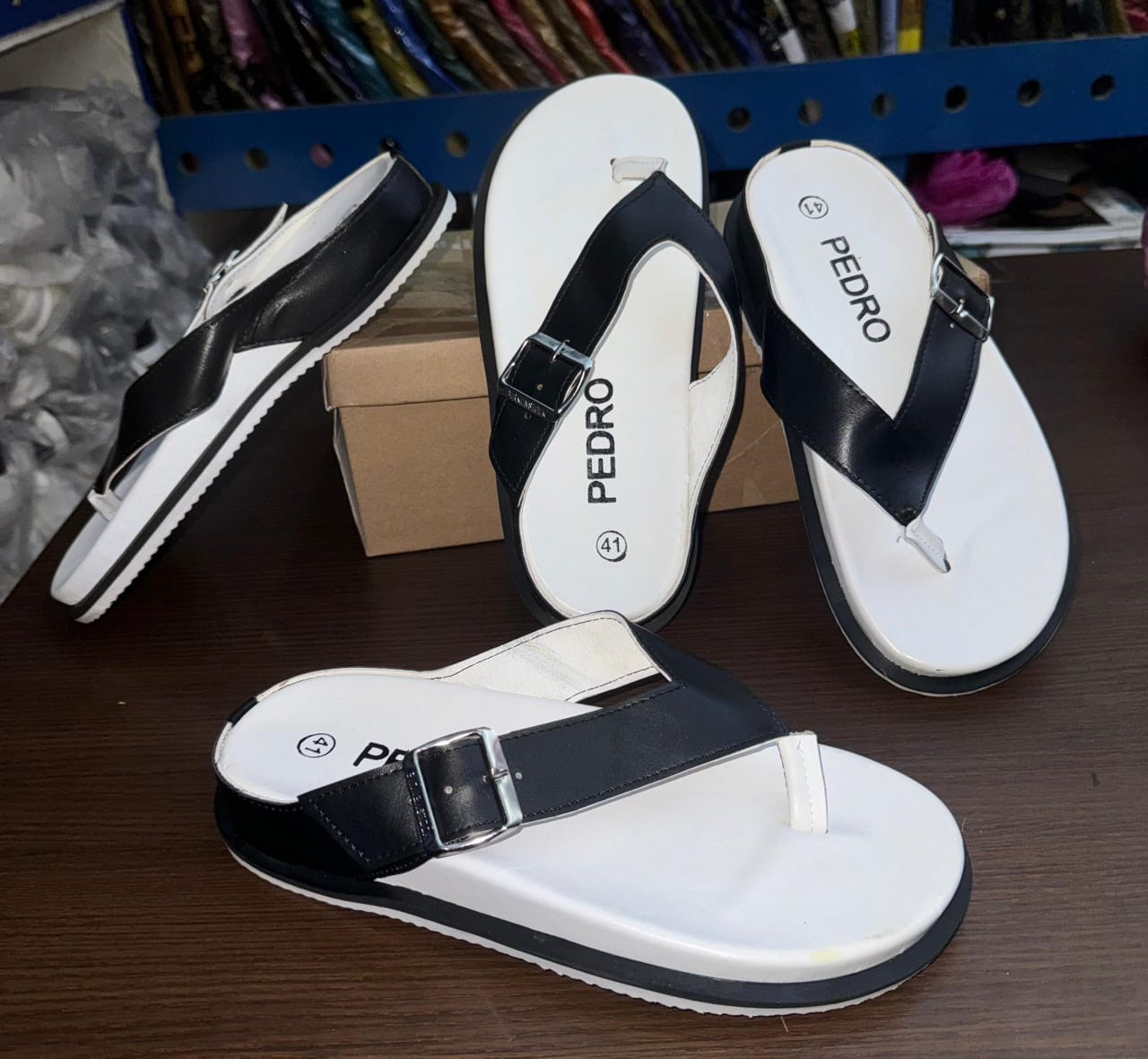 Chaussures pour homme - Vue détaillée 1